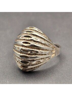 Sterling Silver Ribbed Dome Ring Size 7 Diamond Cut Architectural Band